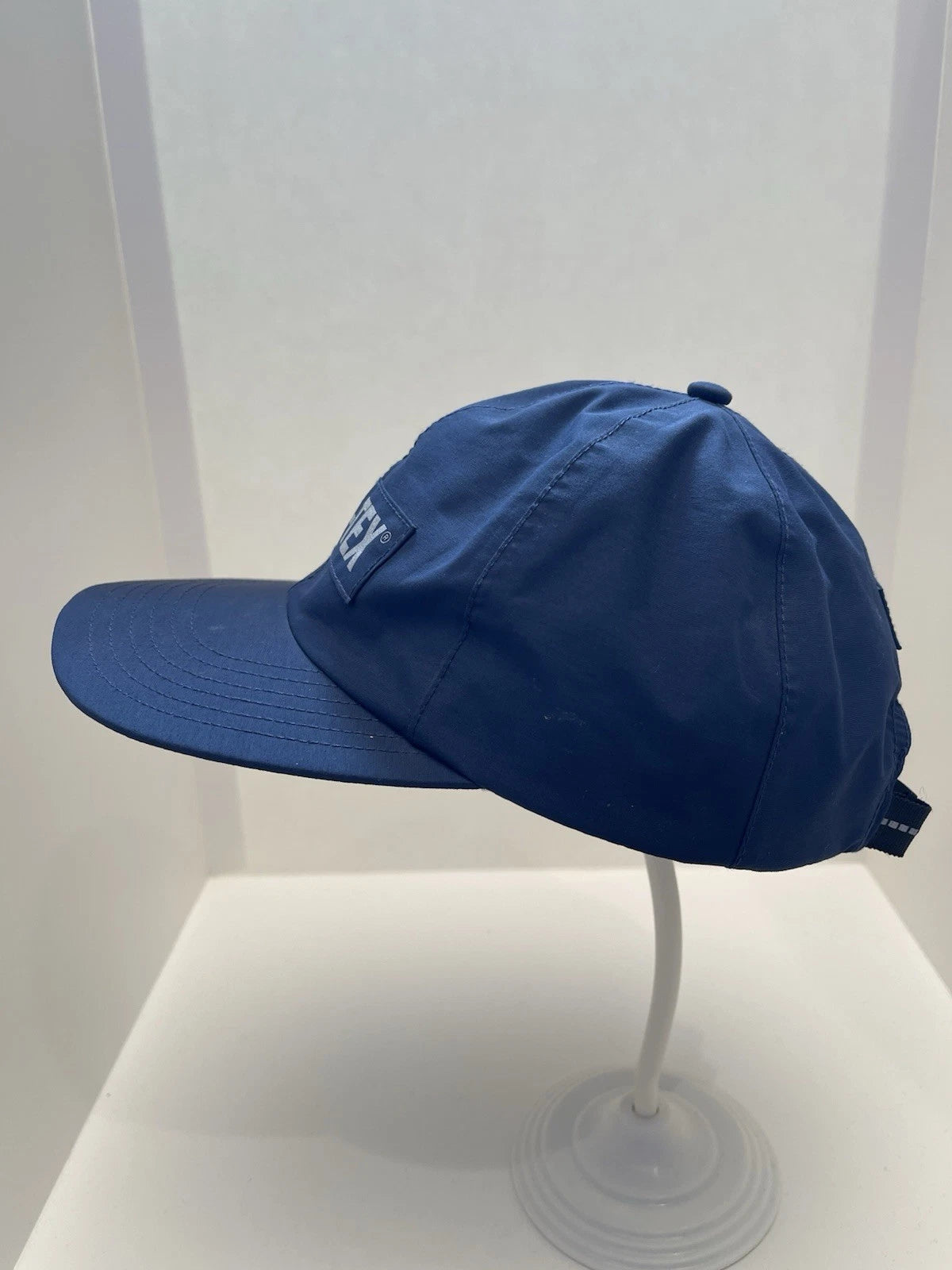 eBay 168485033026 photo 3: Supreme Gore-Tex 6-Panel Cap In Navy (FW 2018) One Size