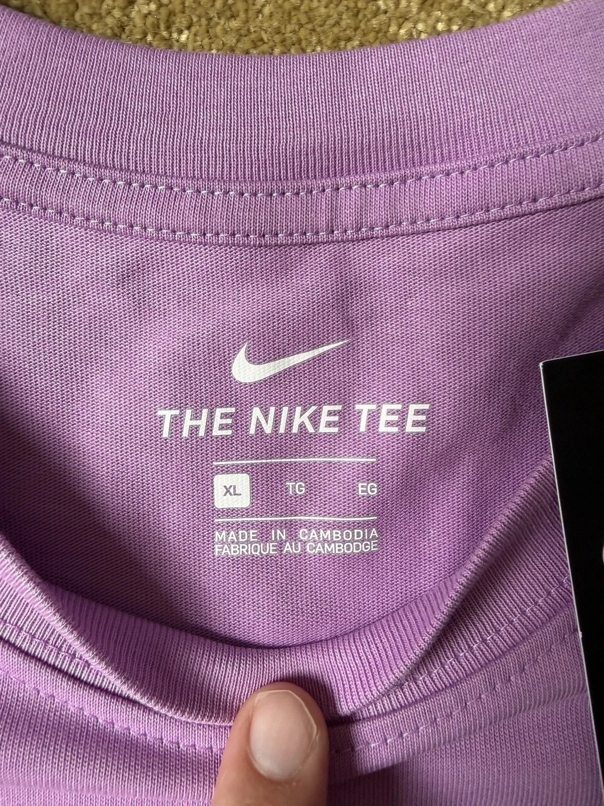 eBay 168549915687 photo 3: Retro Nike TN Tuned Air Graphic T-shirt In Purple Size XL, BNWT