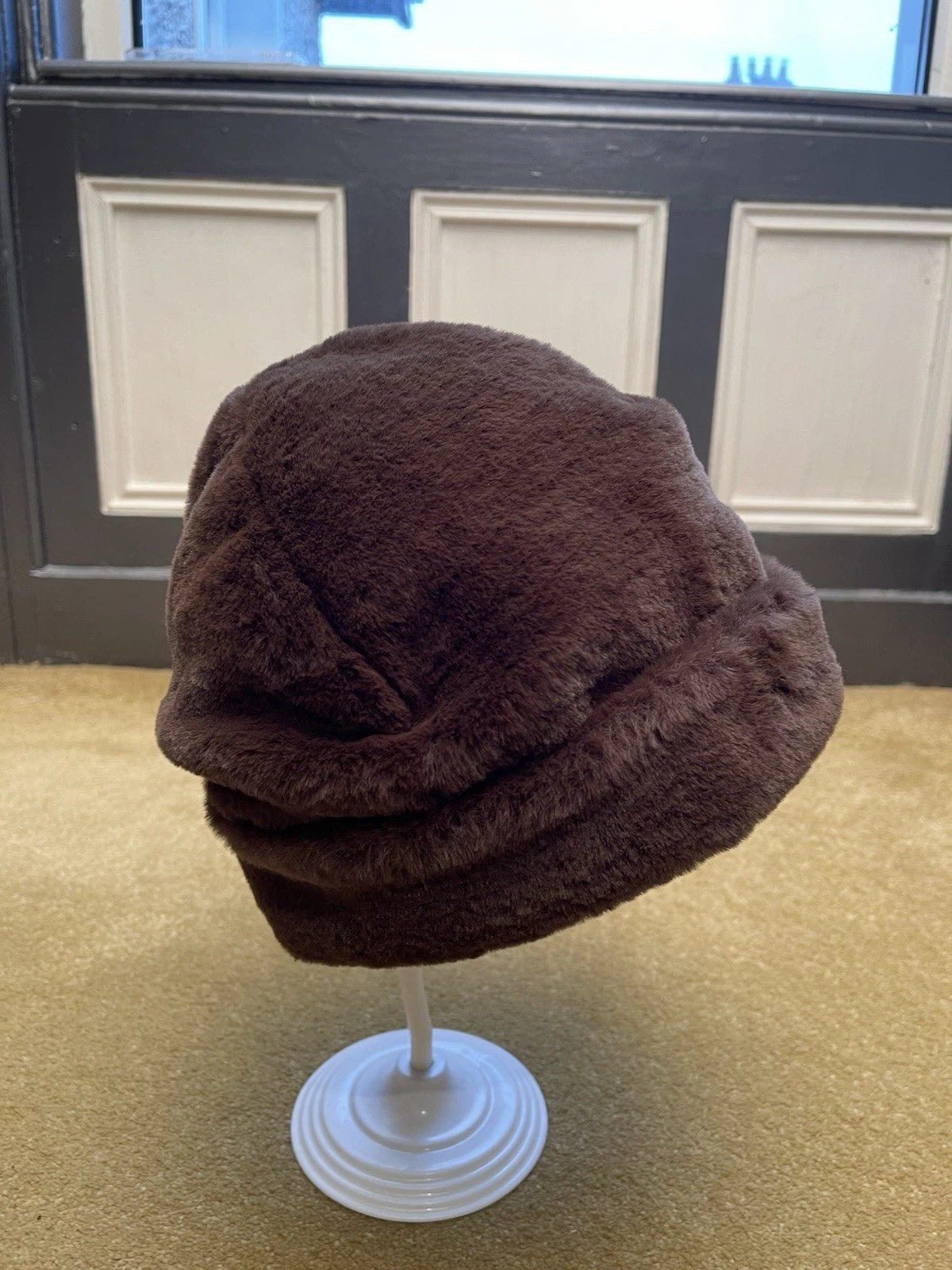 eBay 168130171530 photo 2: Palace Teddy Beanie in Brown Size S/M (FW 2020)