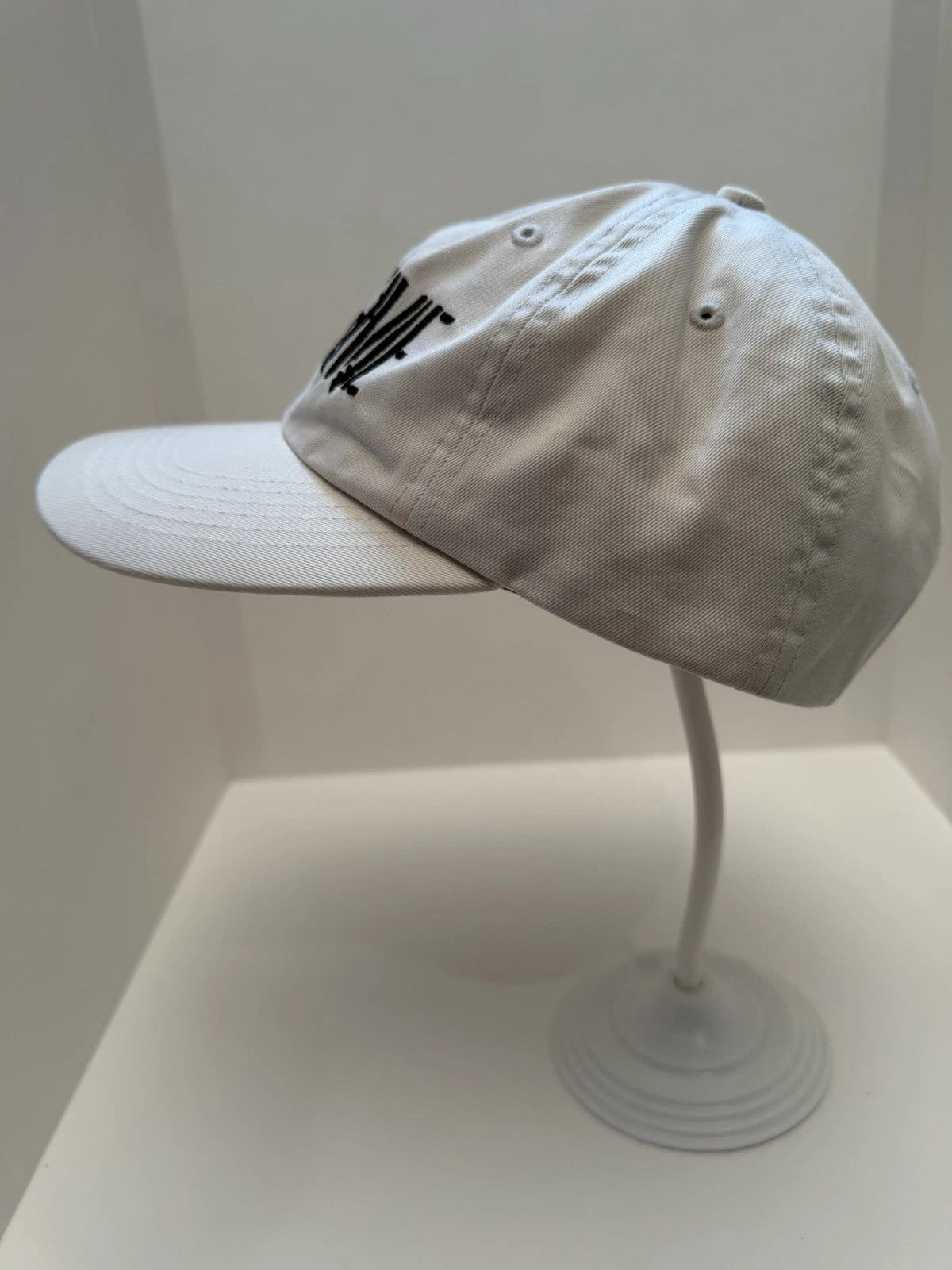 eBay 168569672919 photo 5: Supreme Splatter 6-Panel Cap In Natural Stone (FW 2025) One Size